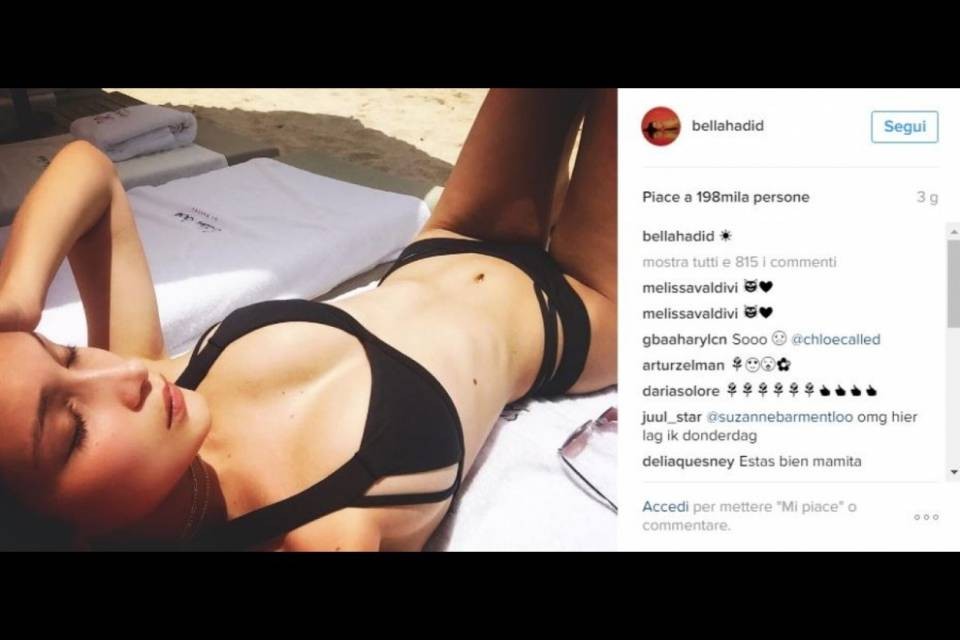Bella Hadid fa impazzire in bikini