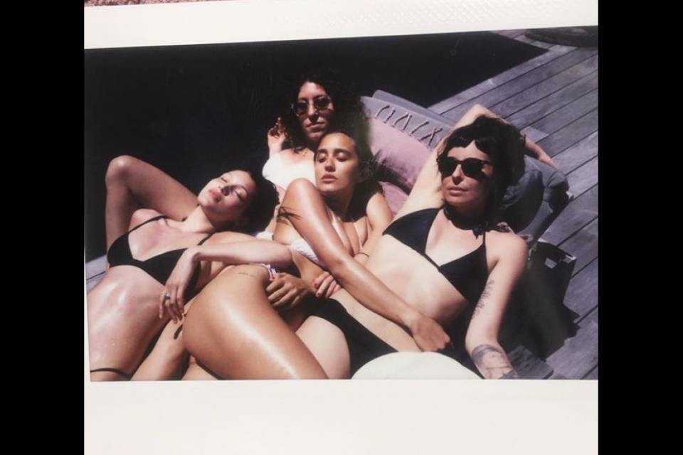 Le torride vacanze di Bella Hadid