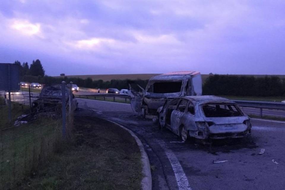 Violenza e fiamme nell'attacco a 2 portavalori