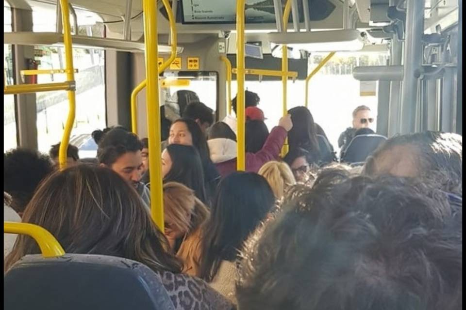 "Più corse e disinfettanti per le mani sui bus a Lugano"