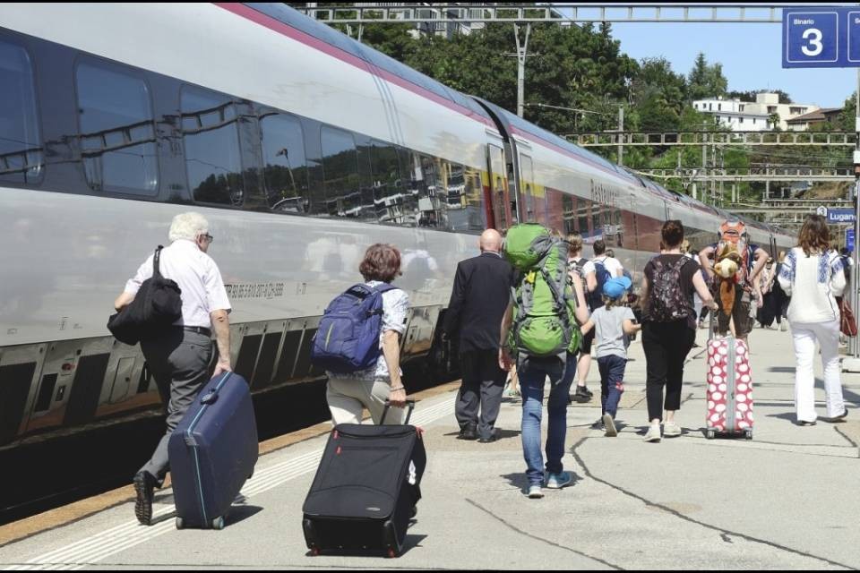 Abbonamento FFS, no all'estensione degli orari per i giovani
