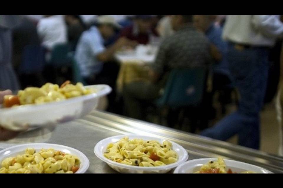 "Una pausa di almeno 30 minuti per i docenti durante il pasto"