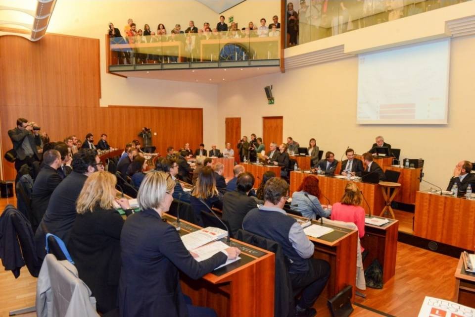 Consiglio comunale a Lugano solo 3 sempre presenti Consiglio comunale a Lugano solo 3 sempre presenti