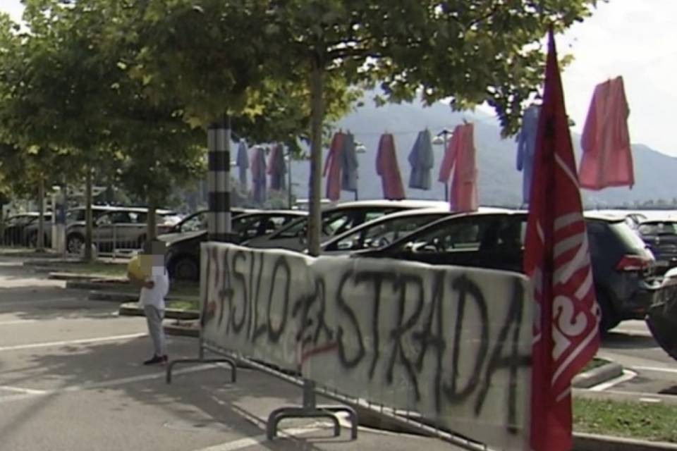 Spariti i grembiuli a Campione d'Italia