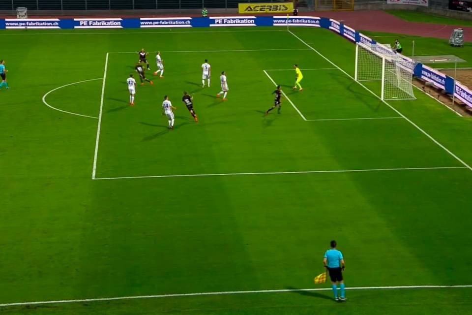 Il portiere Zibung è battuto dalla grande conclusione di Gerndt al 20’ per l’1-0 bianconero.