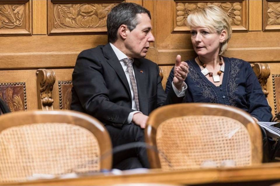 C'è un piano segreto per far eleggere Isabelle Moret?