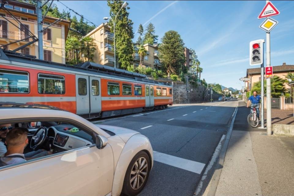 "Semafori imbizzarriti a Caslano"