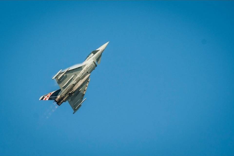 Lanciato referendum contro nuovi aerei da combattimento