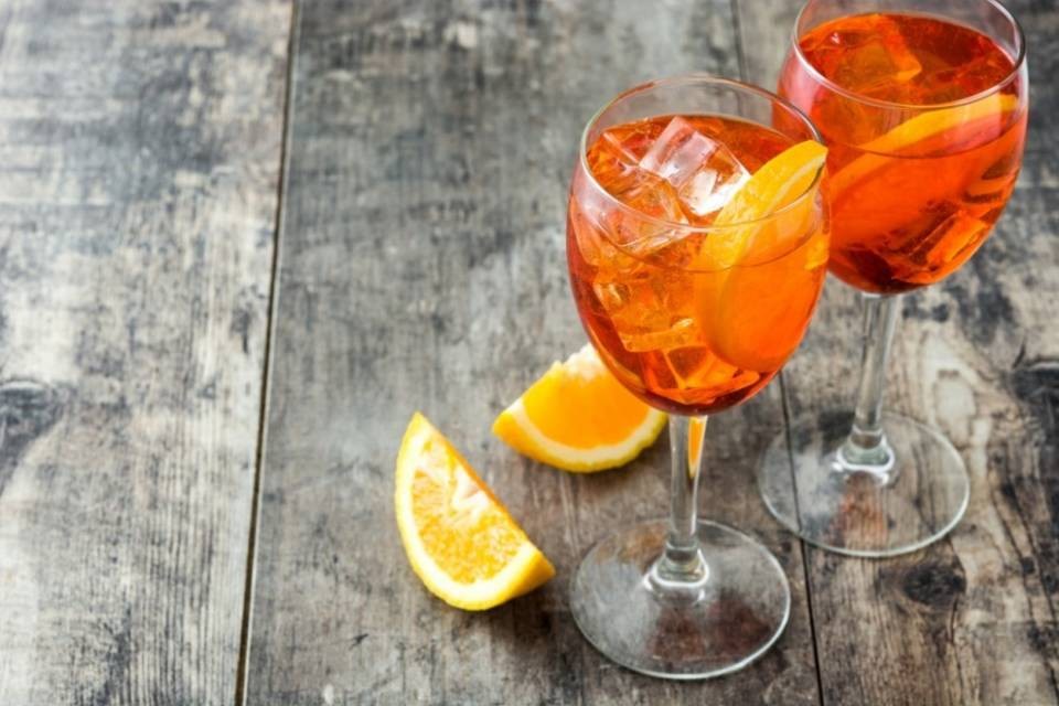 Vogliono pagare gli spritz con il reddito di cittadinanza