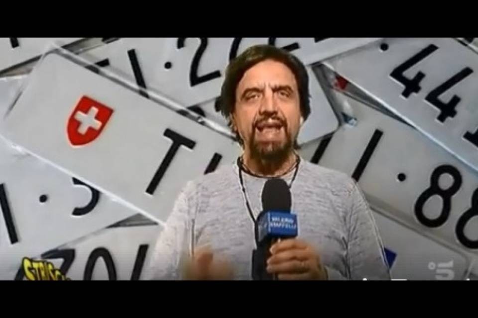 Striscia accusa gli svizzeri: "Non pagano le multe"
