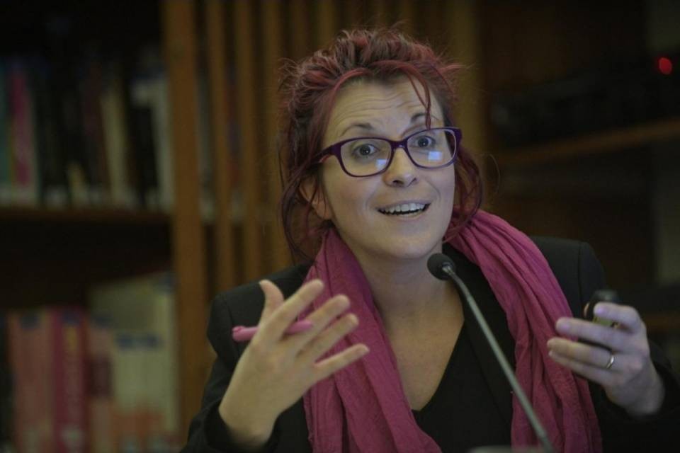 “Un salario minimo contro l’assistenza”
