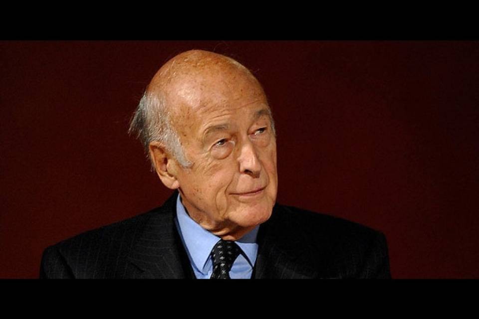 Accusa di molestie per l'ex-presidente francese