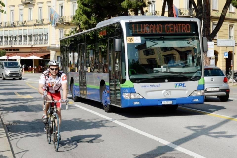 "Non solo tram, consolidiamo i mezzi pubblici su gomma"