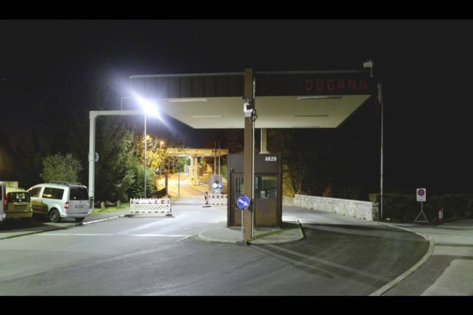 Troppo caro chiudere le dogane di notte?