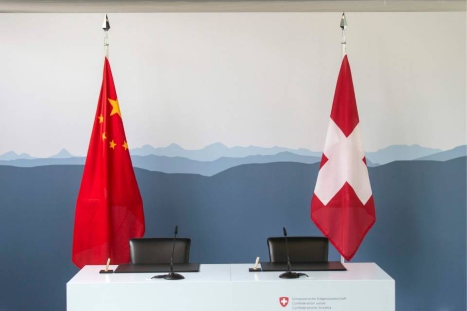 Vietata l'esportazione in Cina di materiale di sorveglianza