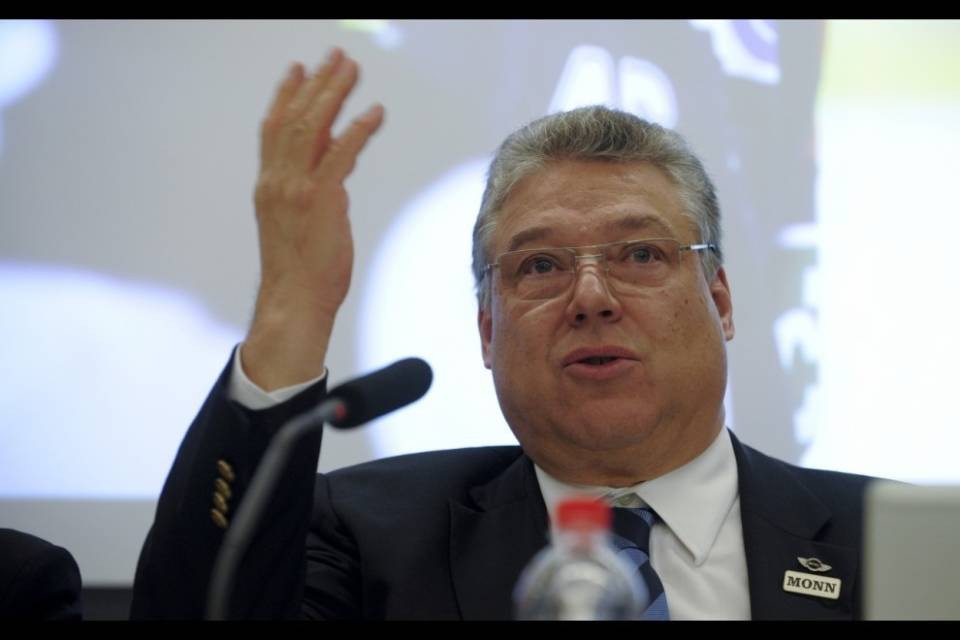 Il CdA dell'Ambrì: "Nessuno si arrenda"