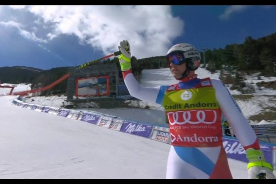 Feuz conquista la coppa di cristallo