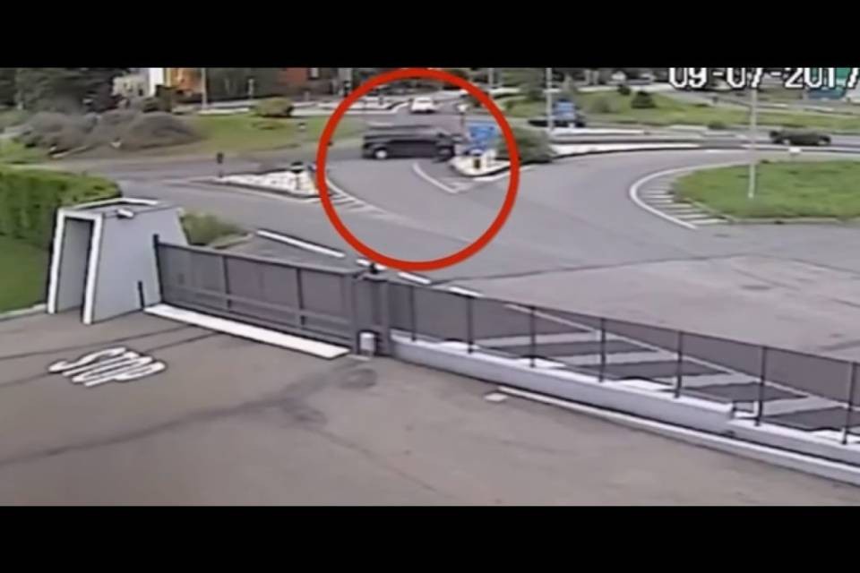 Motociclisti travolti in Val di Susa, spunta il video