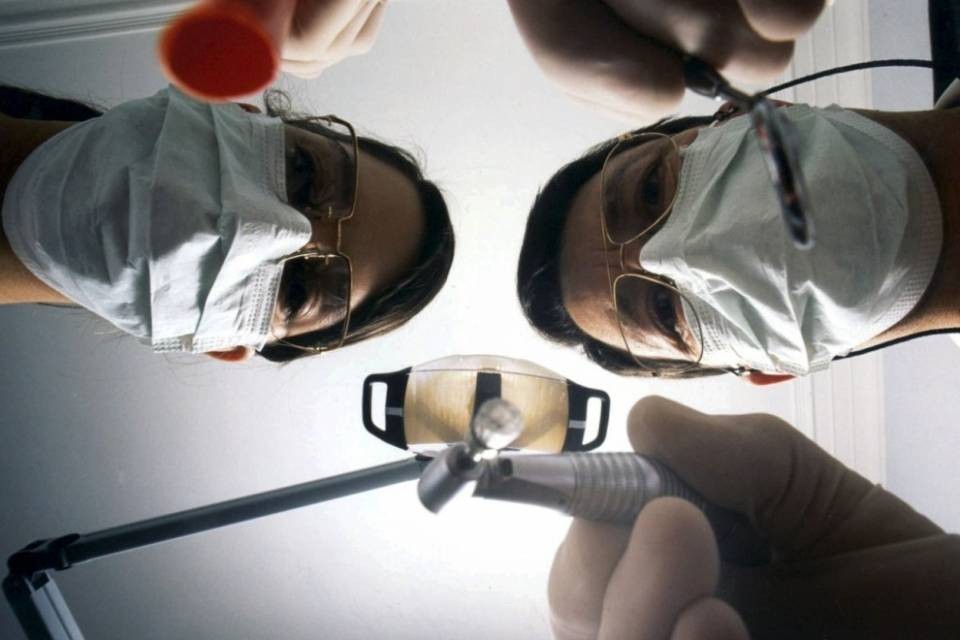 44 dentisti frontalieri in Ticino