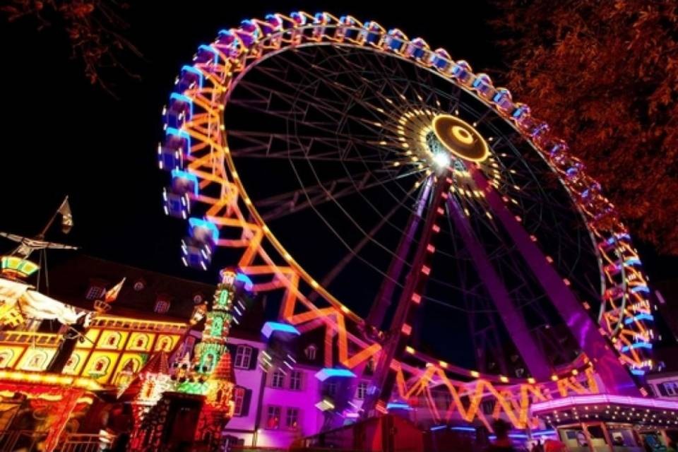 Sei feriti al Luna Park