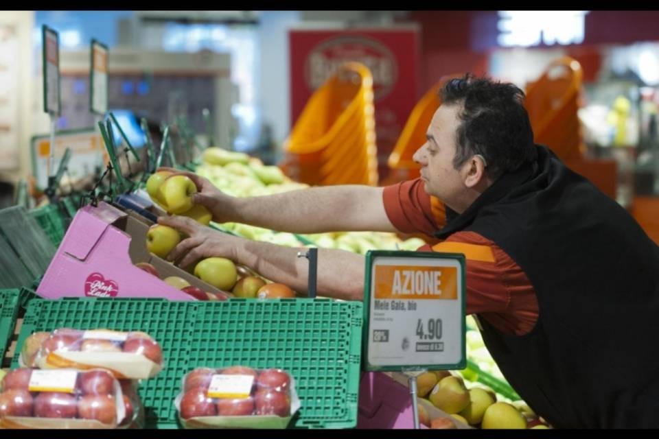 Commercio in flessione, ma Migros investe