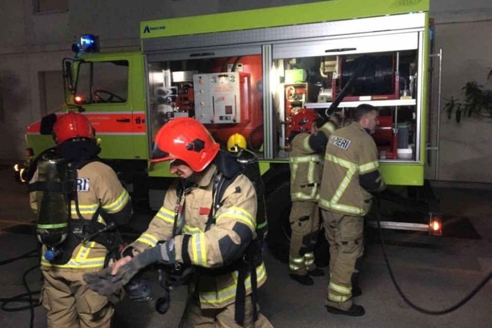 Novazzano, fiamme in un'industria