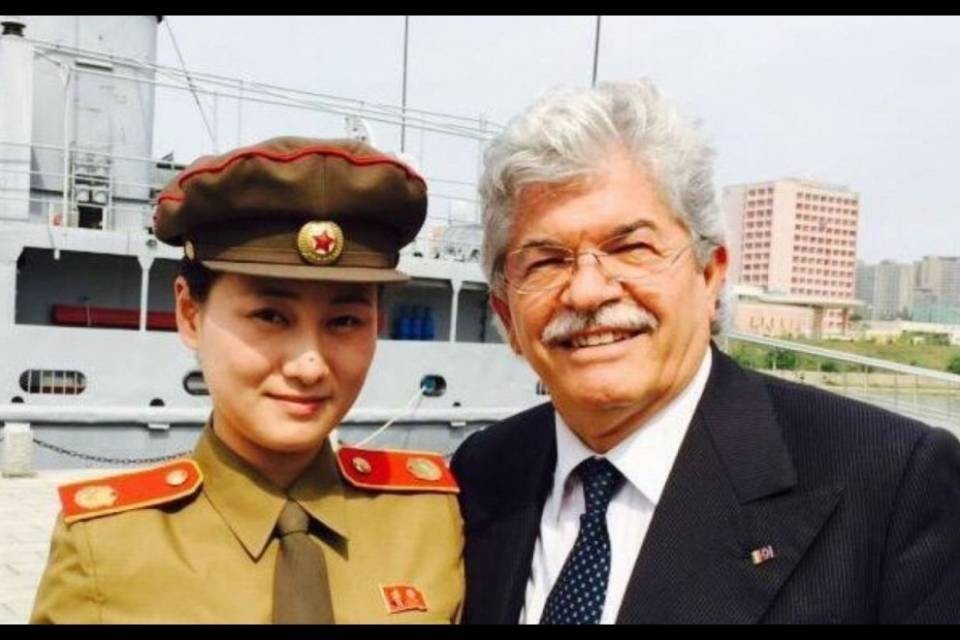 "Con Kim parlo in schwiizerdütsch. Renzetti un amico"