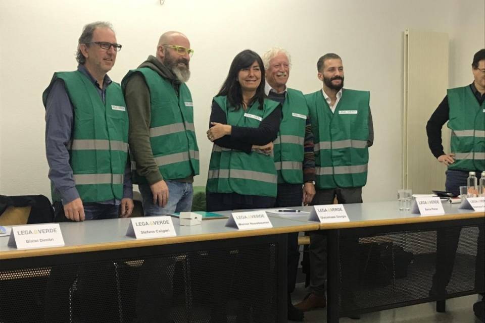 "Al posto dell'aeroporto, la canapa"