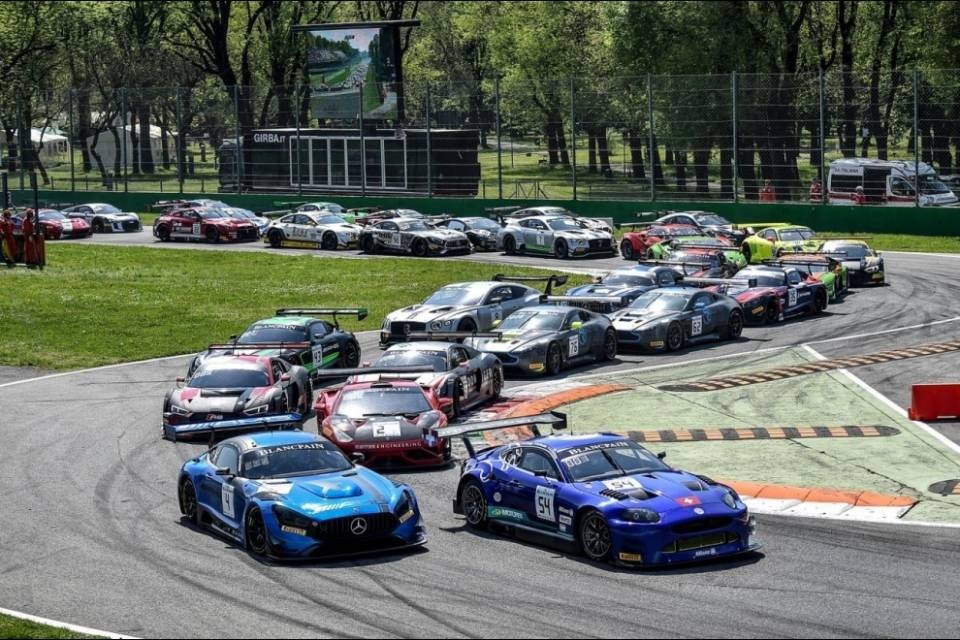 Alex Fontana trionfa alla Silver Cup di Monza