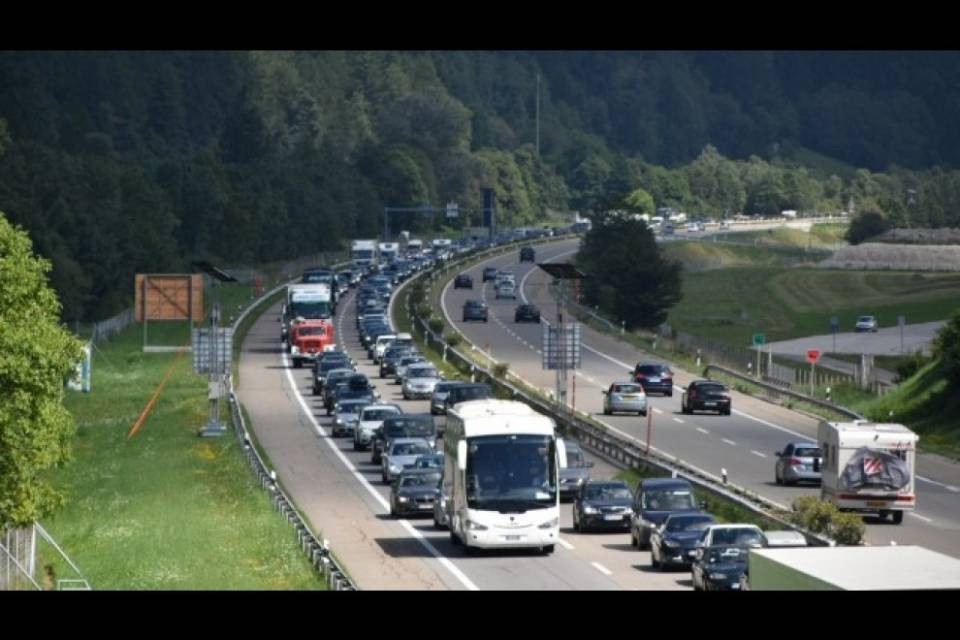 2,3 miliardi di franchi per le strade nazionali