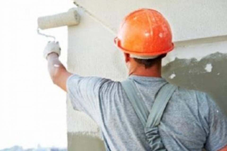 Imbianchino a 1'800 fr: "Ci prendono per la gola, vergogna"