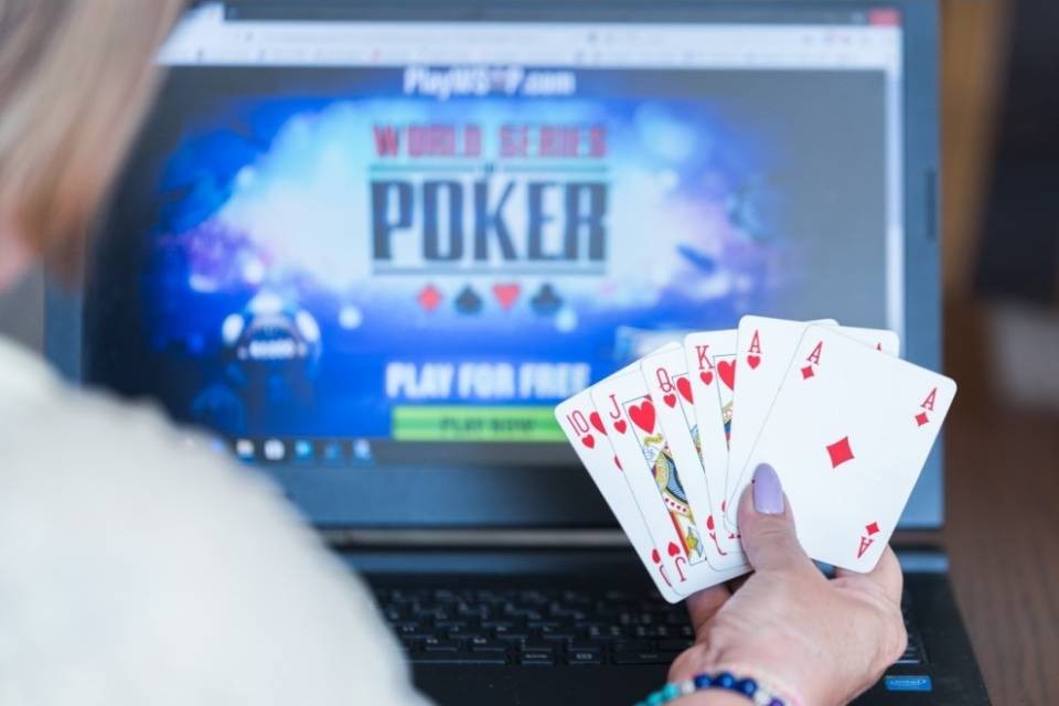 Preoccupa l'aumento di giovani dipendenti da giochi online