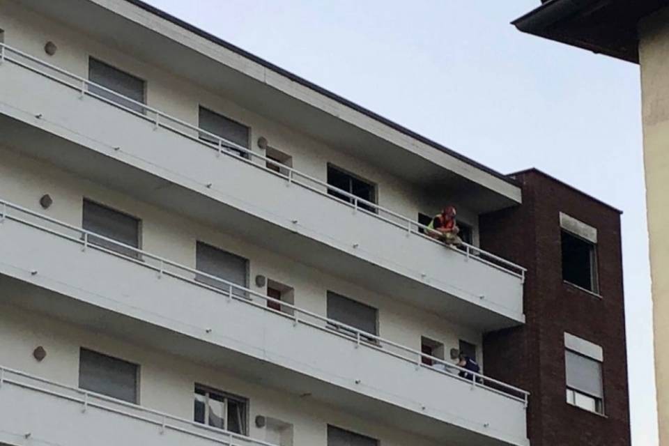 L'anziano morto a Pregassona "se n'è andato nel fumo dell'indifferenza"