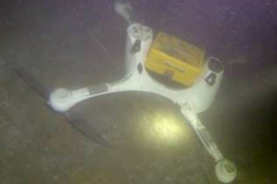 Ritrovato il drone della Posta caduto nel lago di Zurigo
