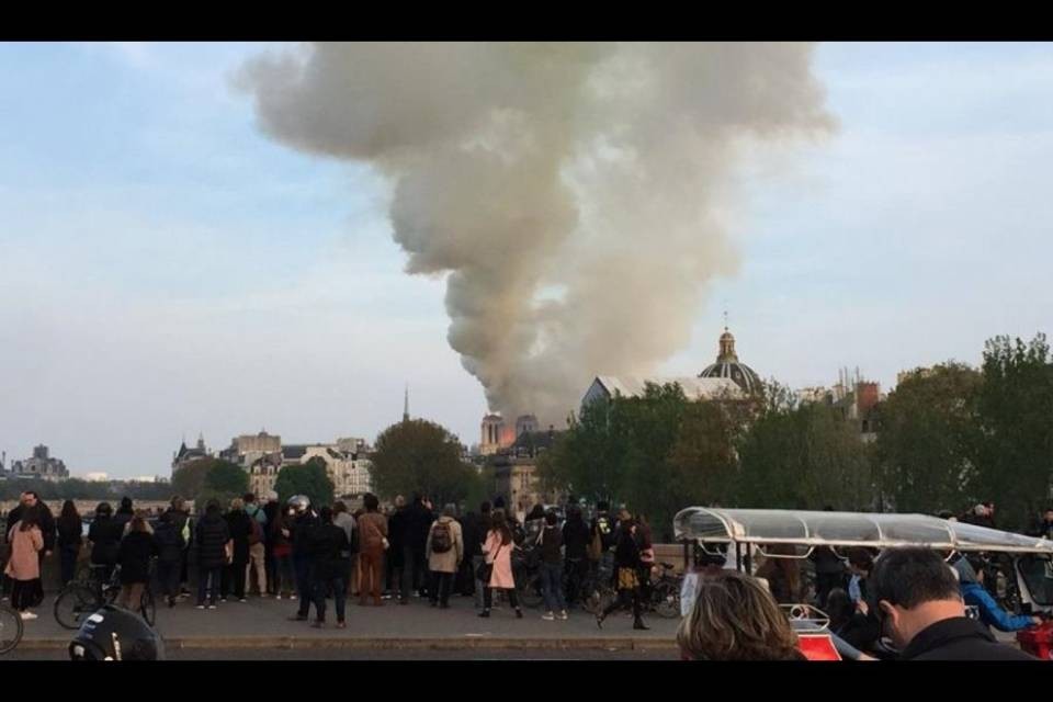 Un ticinese a Parigi: “Il rogo di Notre-Dame è stato scioccante”