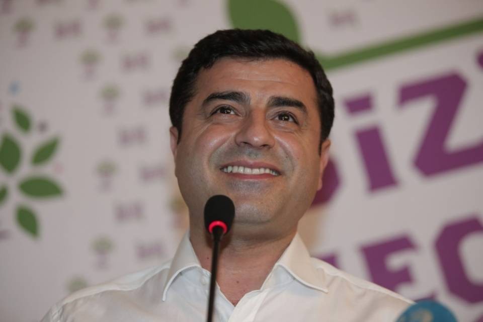 Sparo contro il leader curdo