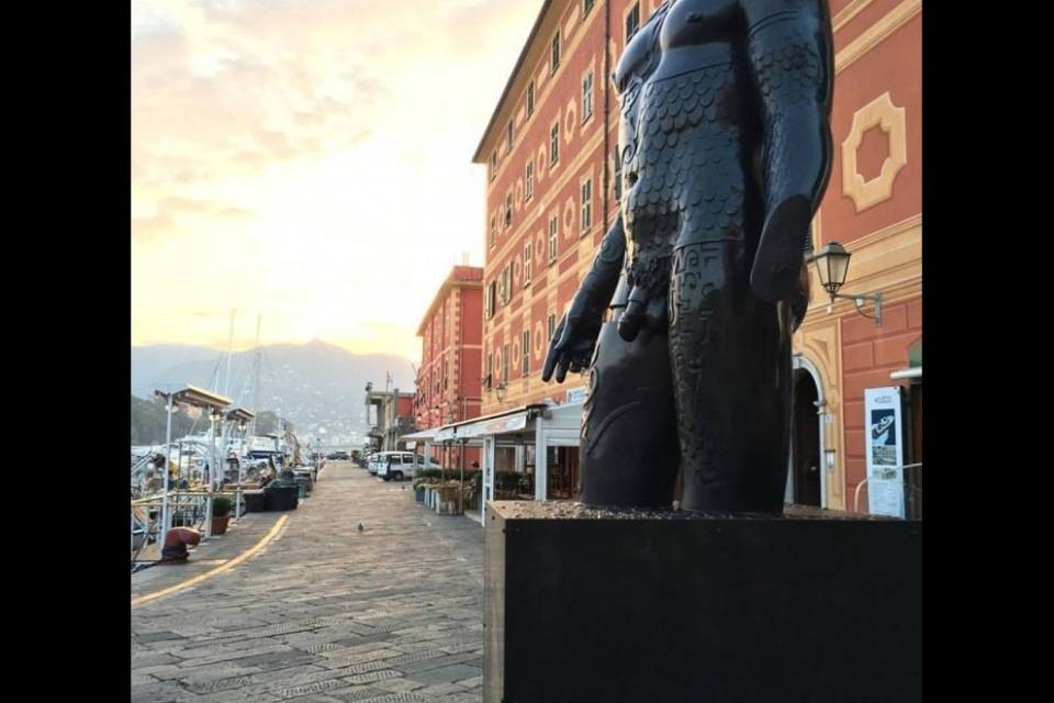Sculture ticinesi giganti in Liguria