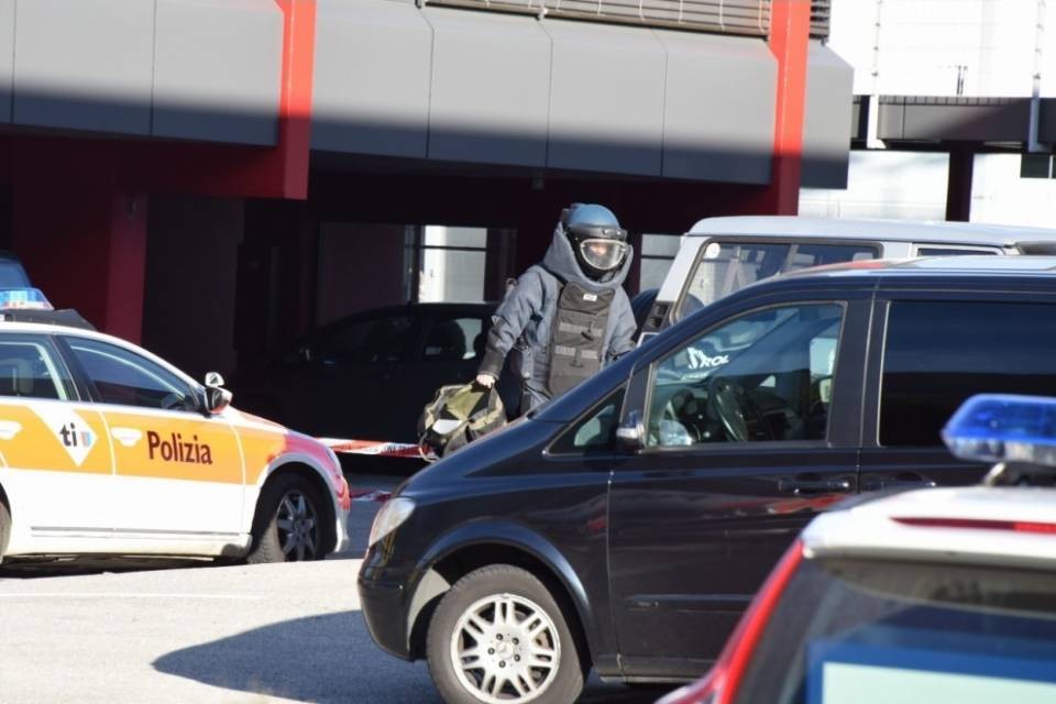 Pacco sospetto a Balerna