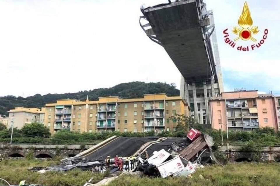 Ponte Morandi, accuse incrociate