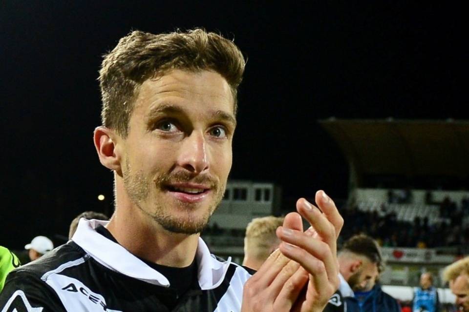 "Stringerò la mano a Tramezzani"