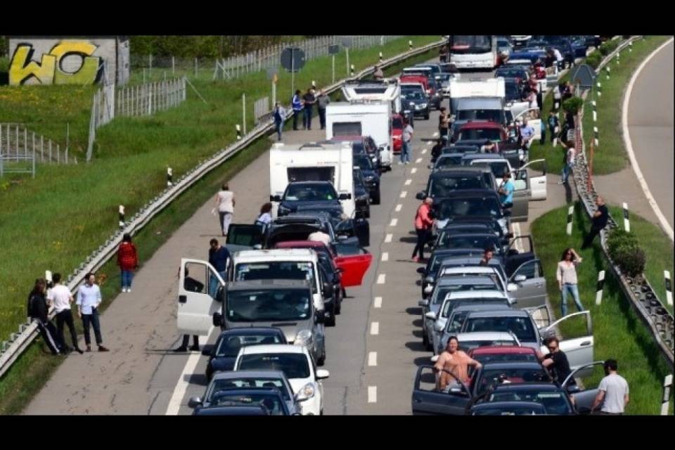 Solita giornata epocale per il tunnel del San Gottardo