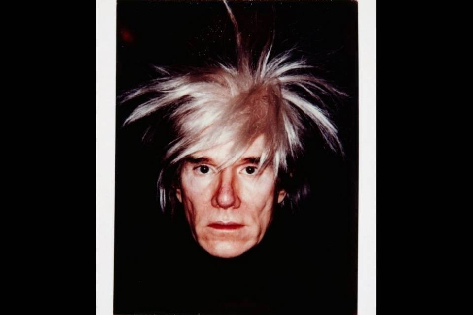 USA: donna si ubriaca e danneggia due quadri di Warhol