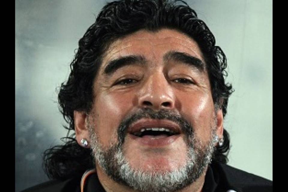 Maradona bacchettato dalla FIFA