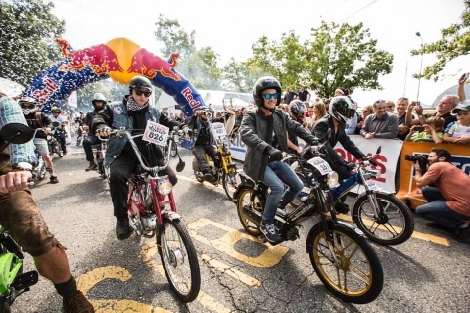 Torna la Alpenbrevet, preparate i motorini