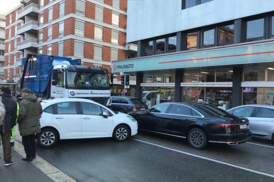 Lugano, incidente in via Zurigo