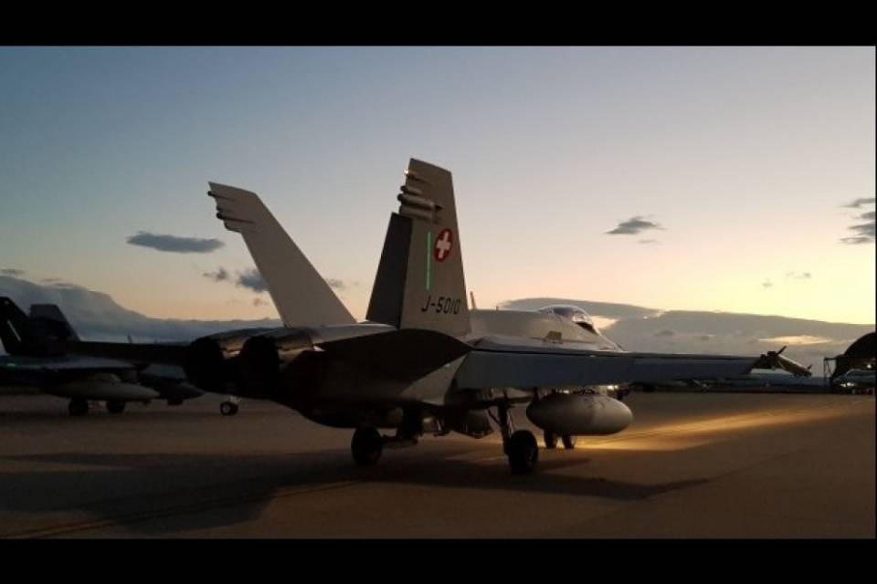 Nuove crepe su un F/A18