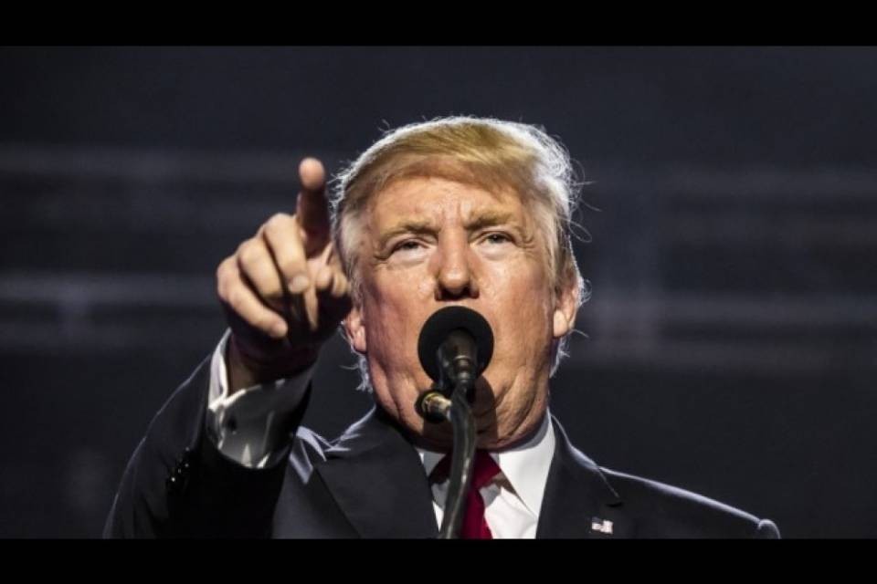 Coronavirus, "Trump fomenta le proteste"