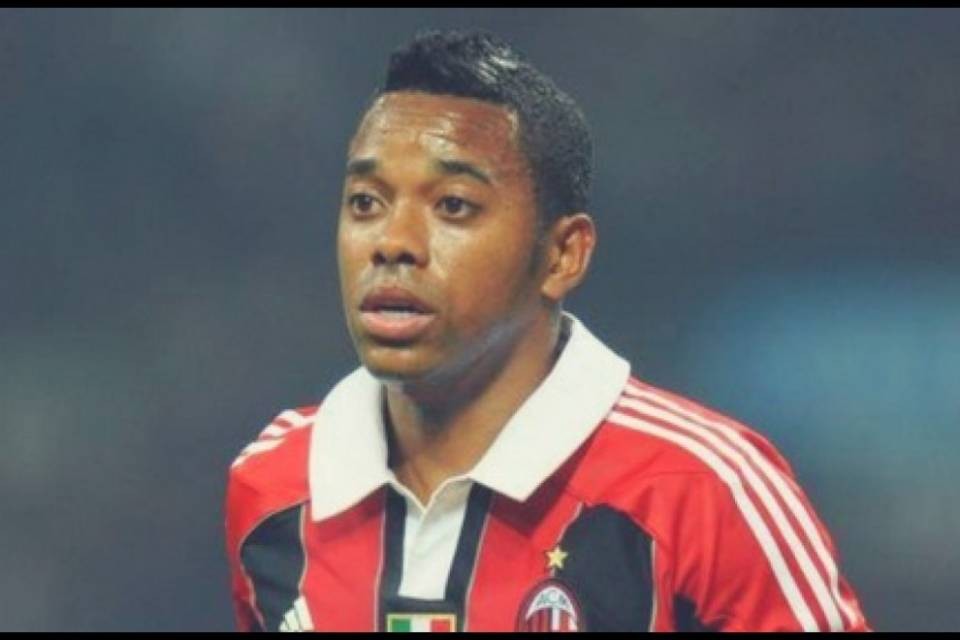 Stupro di gruppo, 9 anni a Robinho