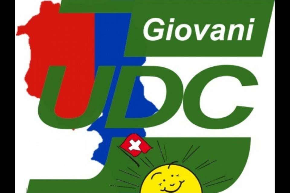 "L'erosione della democrazia continua"