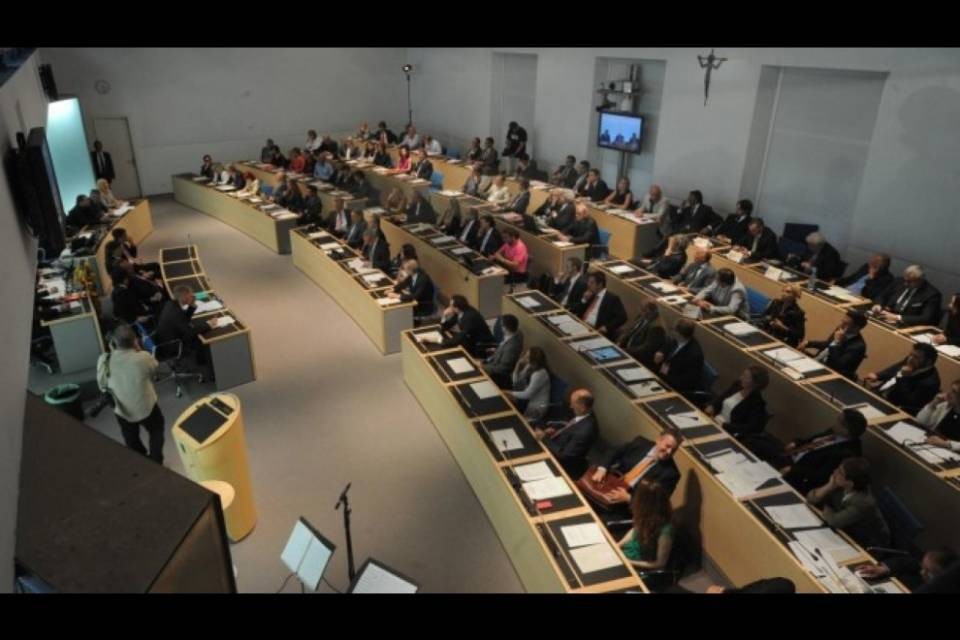 I deputati sbagliano a votare: caos in Gran Consiglio